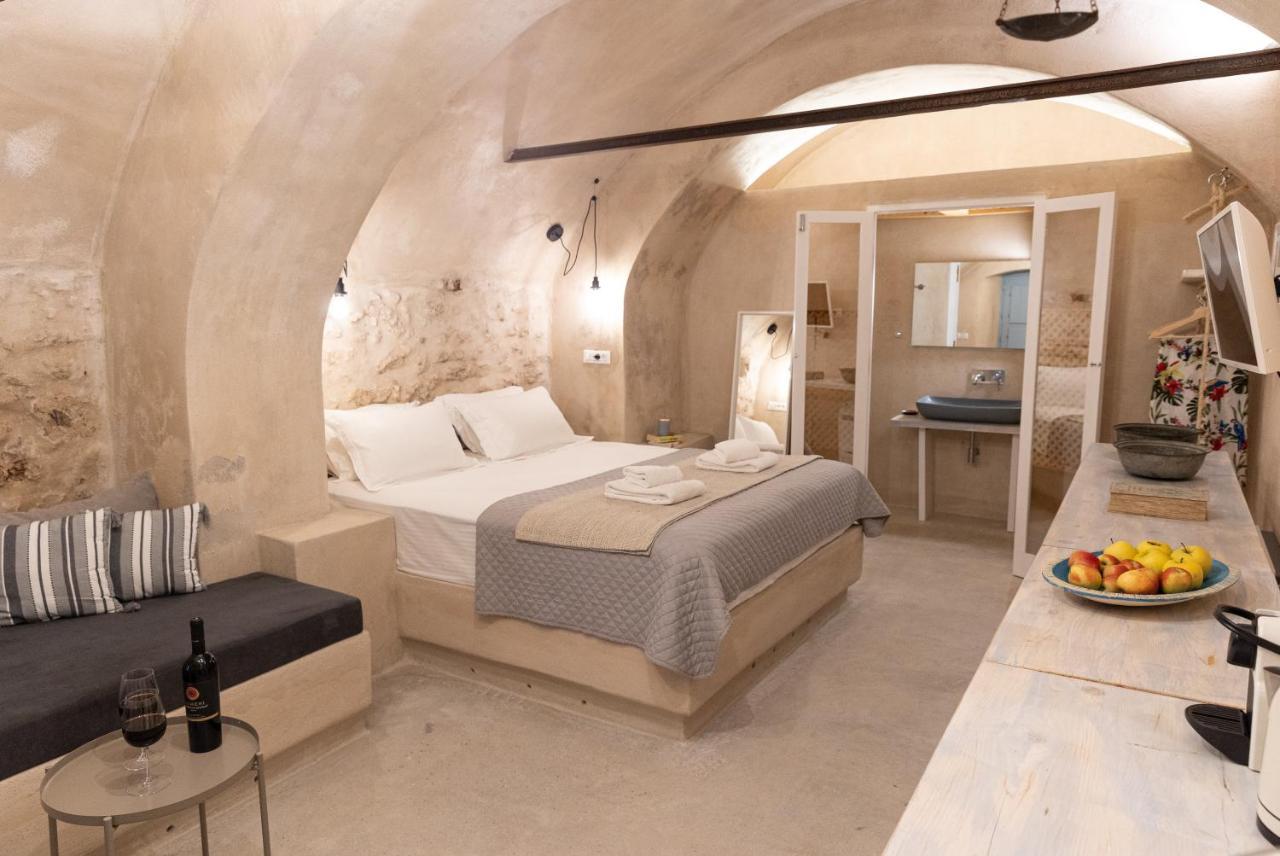 Oia'S Cellars Apartment Exterior photo